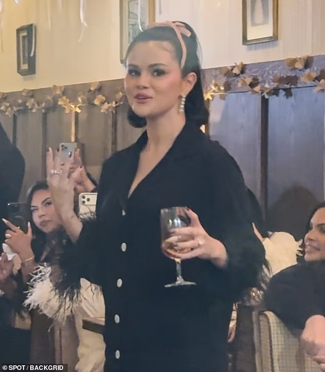 Selena Gomez Rare Beauty